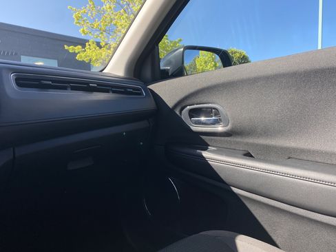 Used 2022 Honda HR-V EX image 18