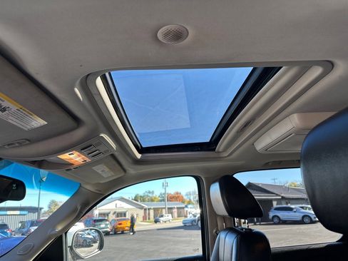 Used 2007 GMC Yukon XL SLT w/ SLT Preferred Equipment Group image 13