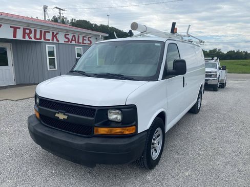 Used 2014 Chevrolet Express 1500 RWD image 3