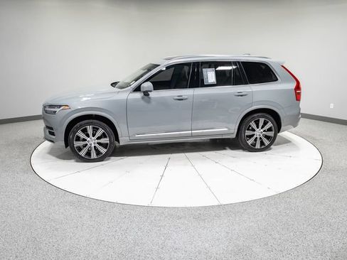 Used 2025 Volvo XC90 B6 Plus w/ Protection Package Premier AWD/4WD image 36