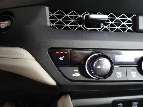 Certified 2025 Honda Accord SE image 47