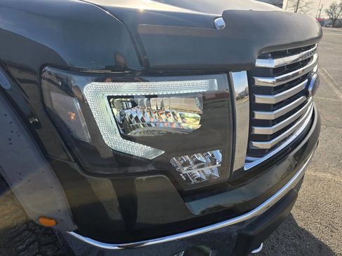 Used 2012 Ford F150 XLT w/ XLT Chrome Pkg image 41