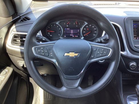 Used 2022 Chevrolet Equinox LT FWD image 17
