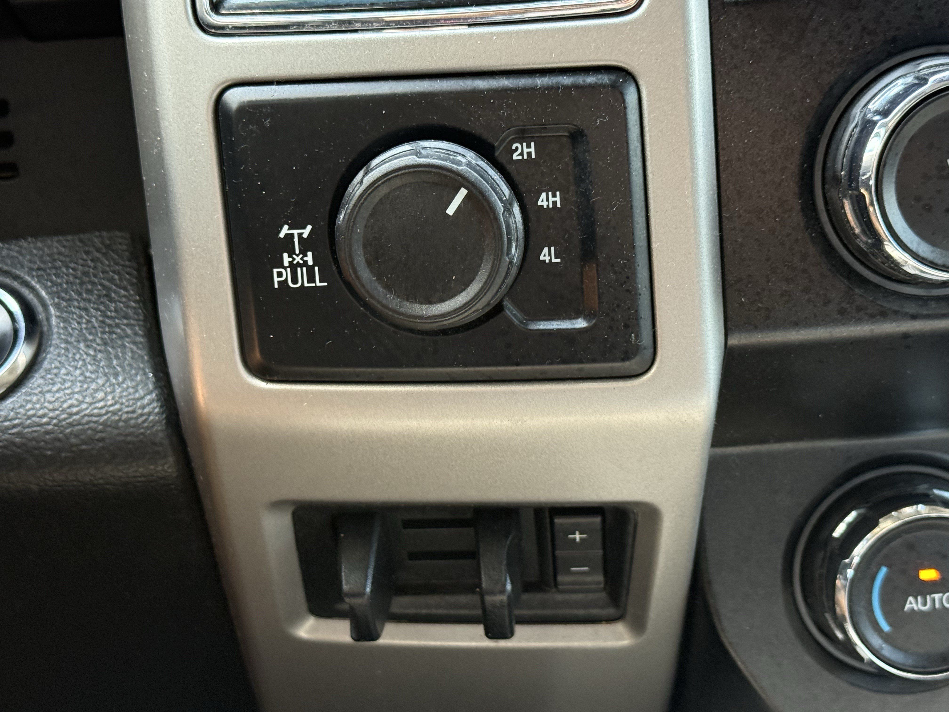 Used 2020 Ford F250 Lariat AWD/4WD image 23