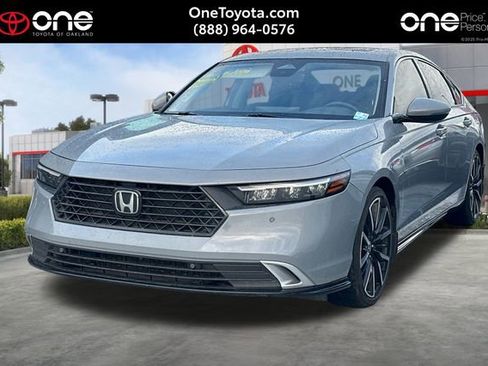 Used 2023 Honda Accord Touring image 1