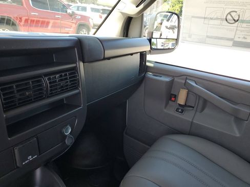 New 2026 GMC Savana 2500 Extended RWD image 24