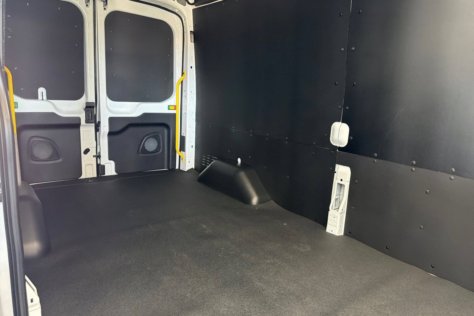 New 2026 Ford Transit 250 148 Medium Roof w/ Load Area Protection Package RWD image 13