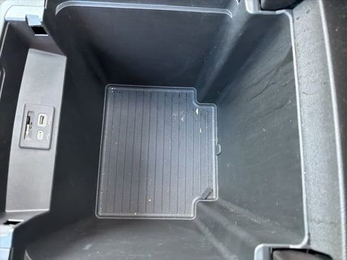 Used 2021 Chevrolet Tahoe Z71 image 38