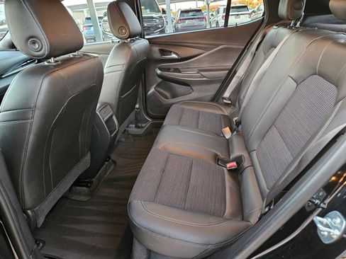 Used 2025 Buick Envista Preferred image 16