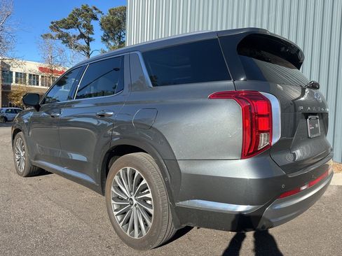 Used 2024 Hyundai Palisade Calligraphy image 5