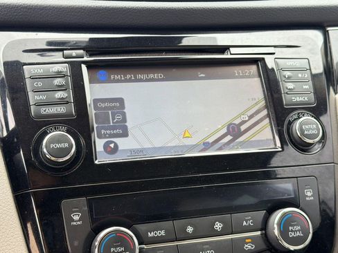 Used 2018 Nissan Rogue Sport SL w/ SL Premium Package image 25