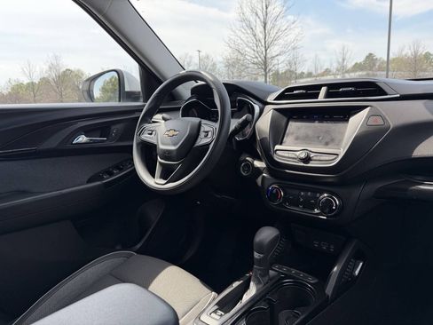 Used 2021 Chevrolet TrailBlazer LT AWD/4WD image 18