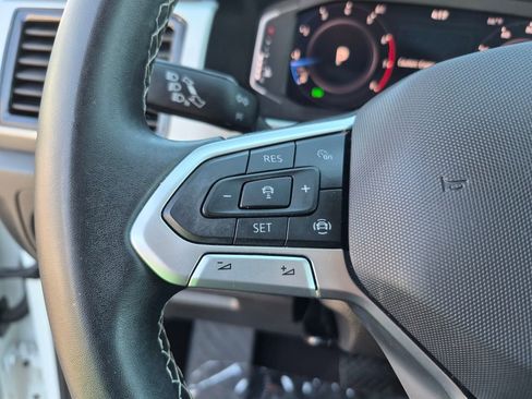 Certified 2023 Volkswagen Atlas SE w/ Black Wheel Package image 14