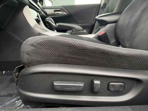 Used 2017 Honda Accord EX image 15
