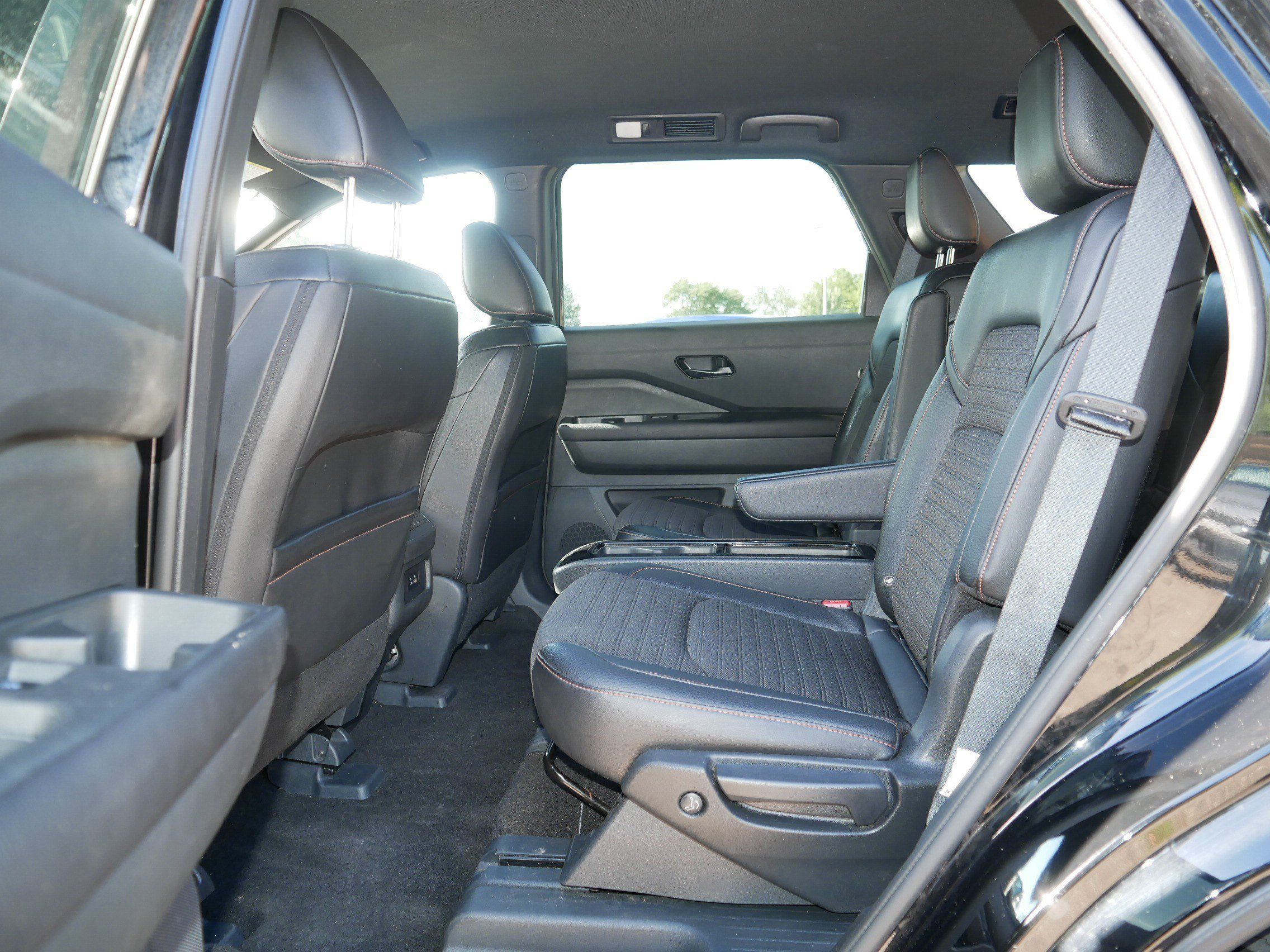 Certified 2024 Nissan Pathfinder Rock Creek AWD/4WD image 35