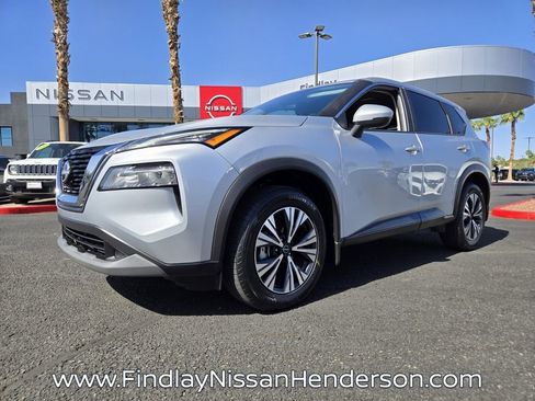 Used 2023 Nissan Rogue SV image 2