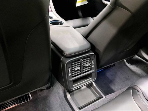 New 2026 Porsche Taycan image 24