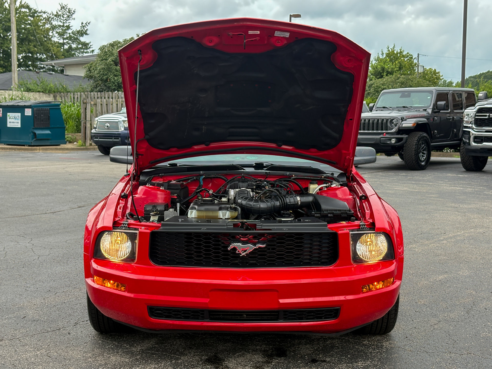Used 2009 Ford Mustang Convertible RWD image 27