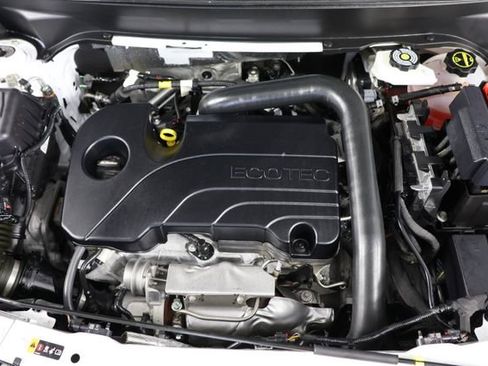 Used 2025 Chevrolet Equinox LT image 23