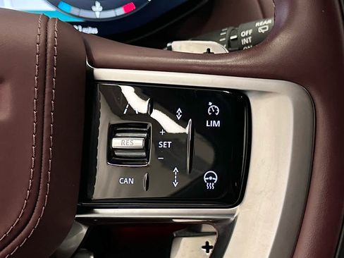 Used 2024 Land Rover Range Rover Long Wheelbase Autobiography image 26