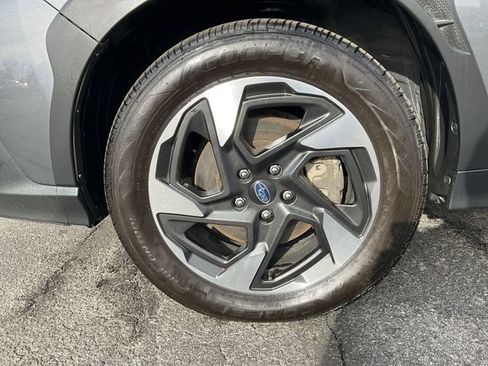 Used 2024 Subaru Crosstrek 2.5i Limited w/ Crosstrek Mirror Package image 8