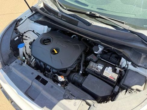 Used 2016 Kia Soul + FWD image 36