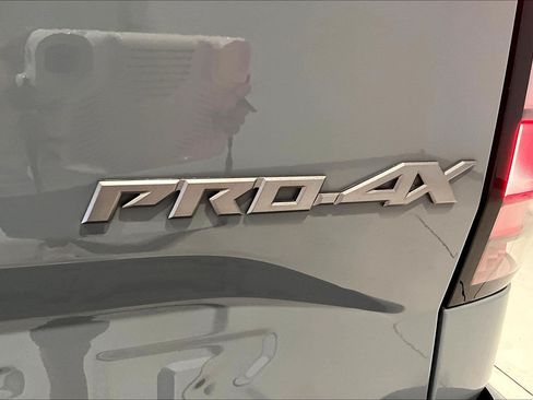 Used 2023 Nissan Frontier PRO-4X w/ Pro-4X Premium Package AWD/4WD image 25