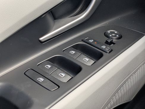 New 2026 Hyundai Elantra Limited FWD image 27