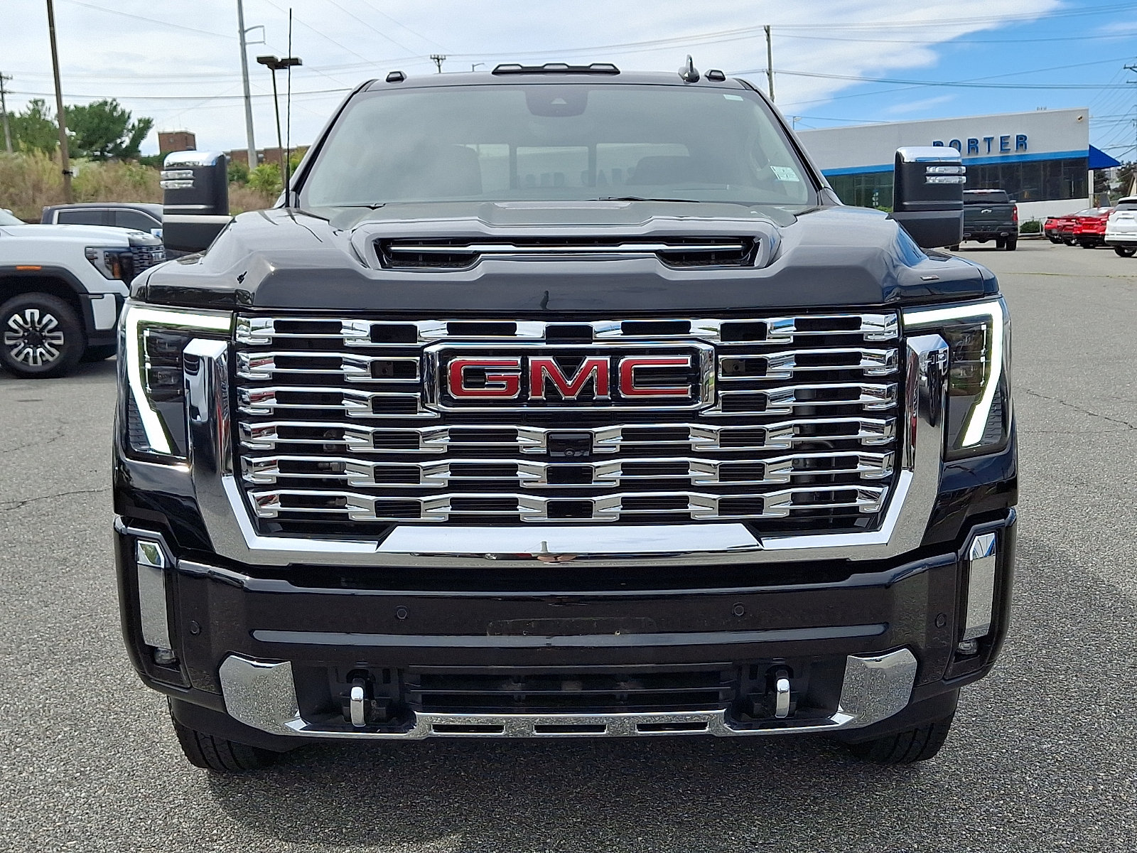 Certified 2026 GMC Sierra 3500 Denali w/ Denali Reserve Package AWD/4WD image 2