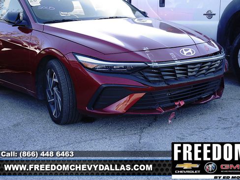 Used 2025 Hyundai Elantra Sport image 6