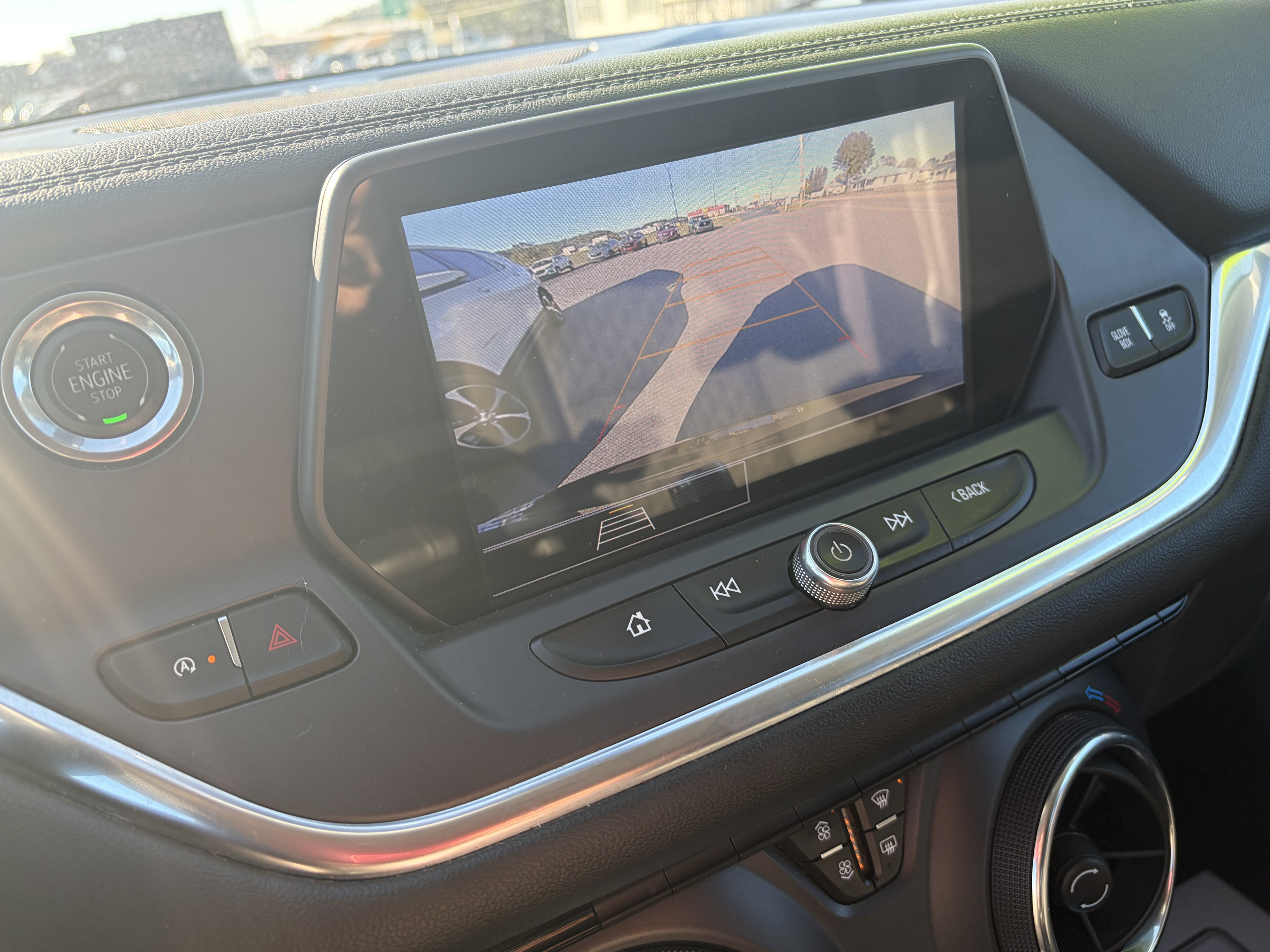Used 2021 Chevrolet Blazer LT FWD image 16