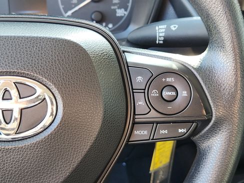 Certified 2023 Toyota Corolla LE image 18