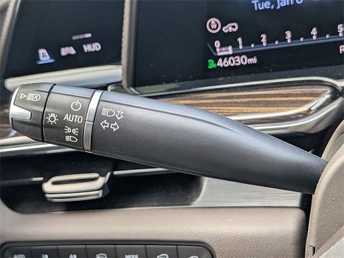 Certified 2021 Cadillac Escalade Premium Luxury w/ Driver Assist Tech Package image 28