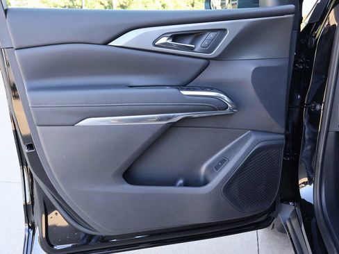 New 2026 Chevrolet Traverse LT w/ Driver Confidence Package FWD image 11
