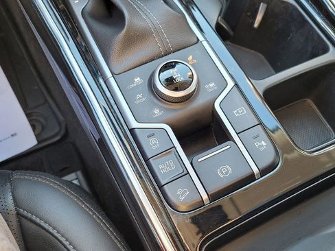 Used 2023 Kia Sorento SX image 24