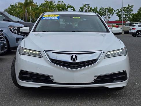 Used 2016 Acura TLX FWD image 2