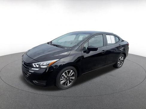 Used 2025 Nissan Versa SV FWD image 7