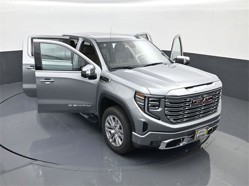 Used 2025 GMC Sierra 1500 Denali w/ Technology Package image 29
