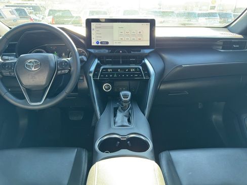 Certified 2024 Toyota Venza Nightshade image 10