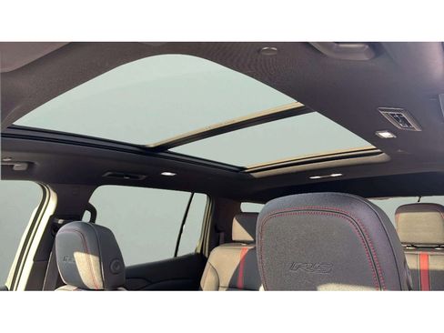 Used 2024 Chevrolet Traverse RS w/ LPO, Floor Liner Package image 11