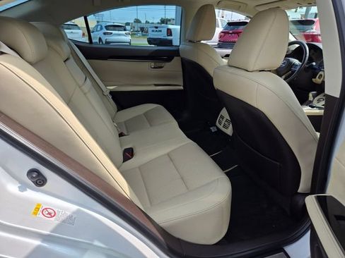 Used 2017 Lexus ES 350 w/ Accessory Package 2 FWD image 20