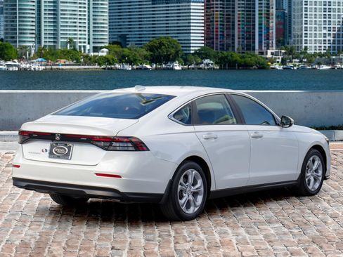 Certified 2024 Honda Accord LX image 10