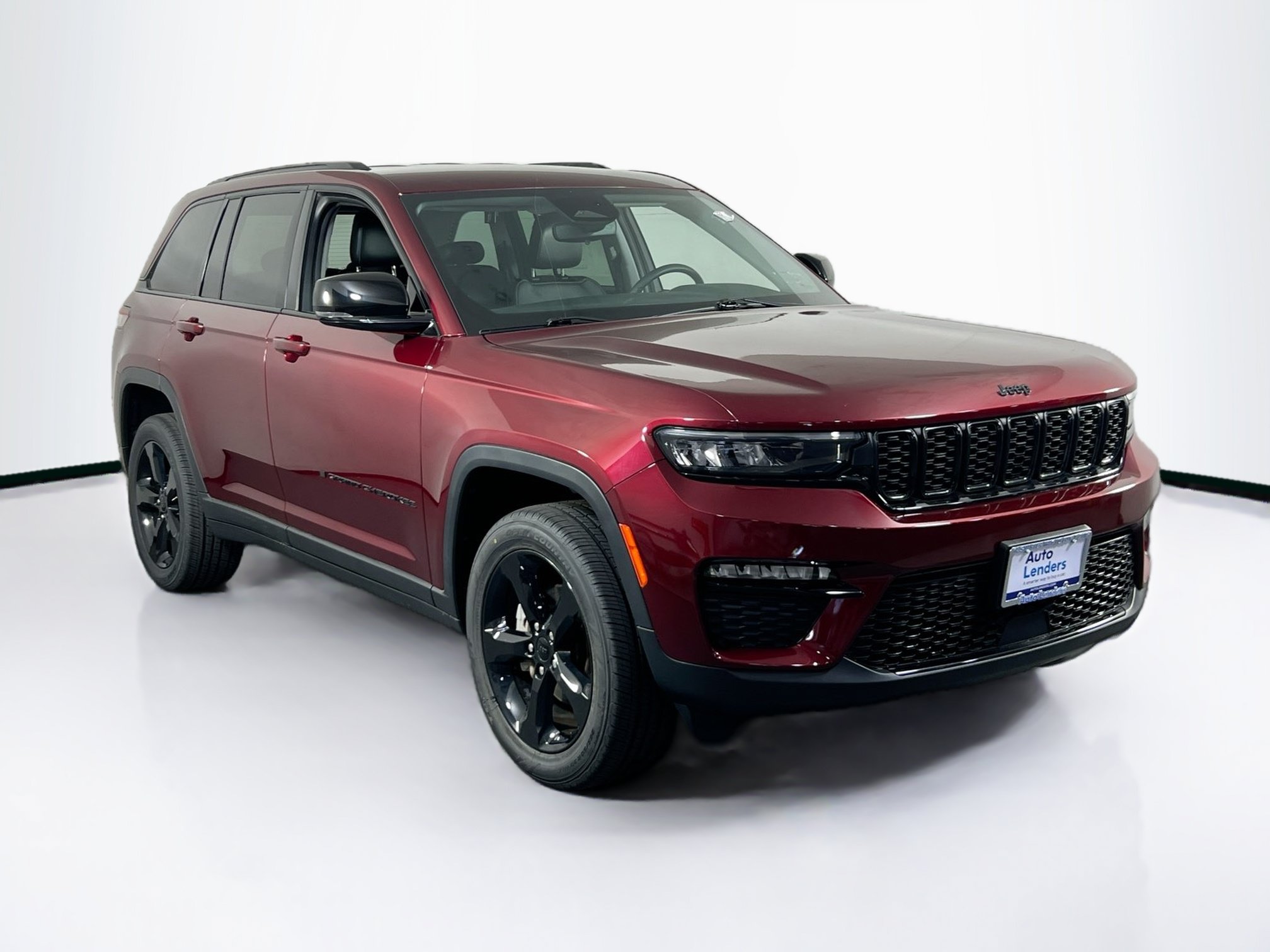Used 2023 Jeep Grand Cherokee Limited w/ Black Appearance Package AWD/4WD image 3