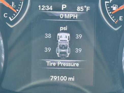 Used 2018 Jeep Wrangler Unlimited Sport S AWD/4WD image 14