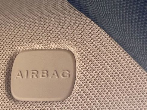 Certified 2022 Mercedes-Benz GLC 300 4MATIC image 38