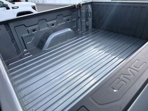 Used 2023 GMC Sierra 1500 Elevation RWD image 4