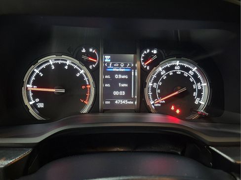 Certified 2022 Toyota 4Runner TRD Off-Road Premium w/ Moonroof Package AWD/4WD image 16