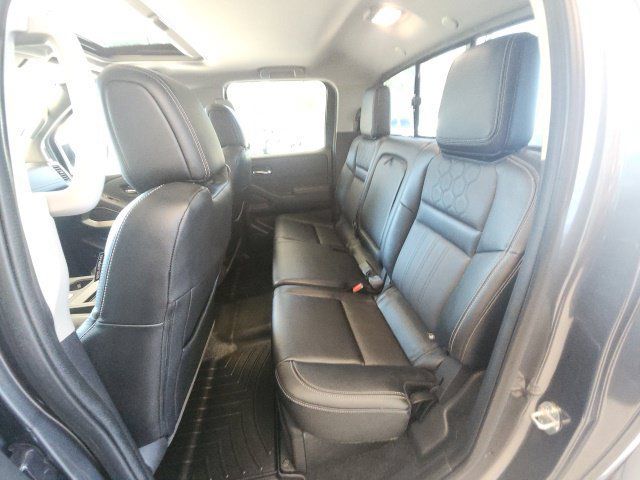 Used 2022 Nissan Frontier SV w/ SV Premium Package AWD/4WD image 35