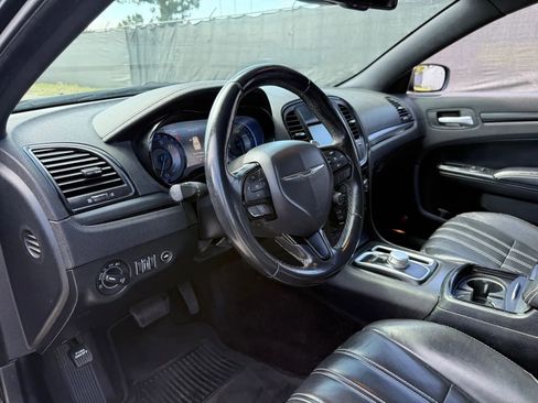 Used 2016 Chrysler 300 S w/ 300S Premium Group image 17