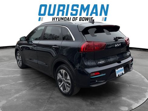 Used 2022 Kia Niro EX Premium image 4